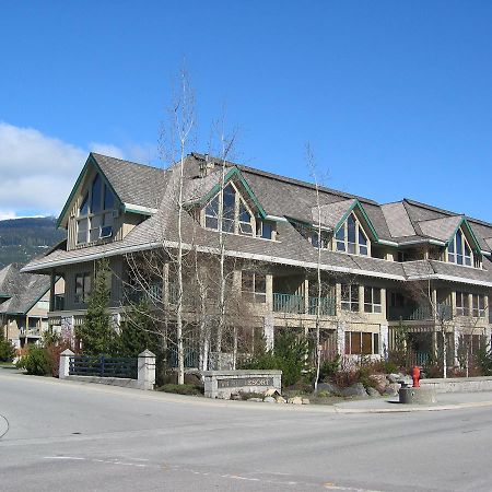 Twin Peaks Resort Whistler Вістлер Екстер'єр фото